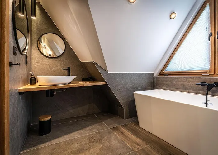 Trawers דירה זקופאנה